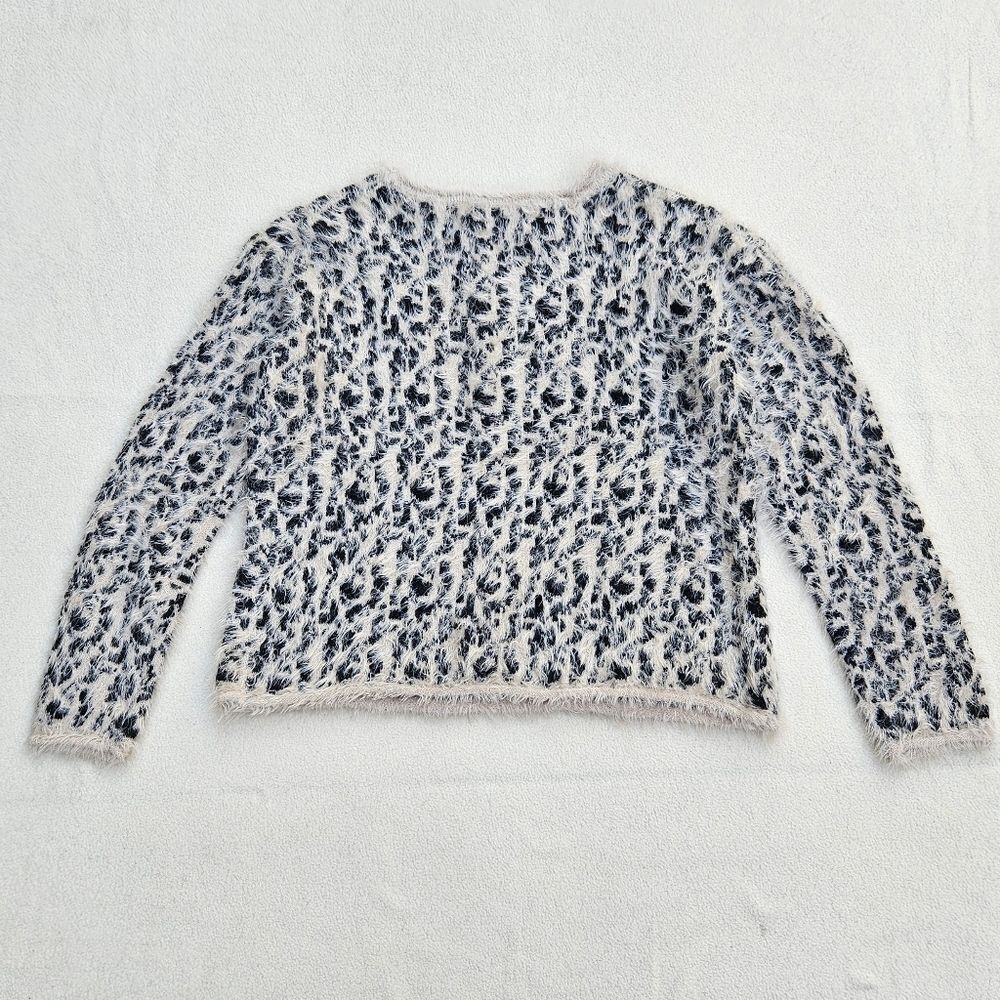 XOXO Black and Cream Fuzzy Soft Long Sleeve Sweater Size L - Picture 10 of 11